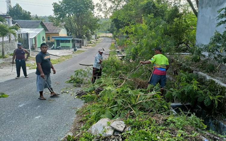 Salah satu program CBI Peduli Lingkungan yang dilakukan di RT 22 Kelurahan Madurejo, Kecamatan Arut Selatan, Pangkalan Bun, Kabupaten Kobar