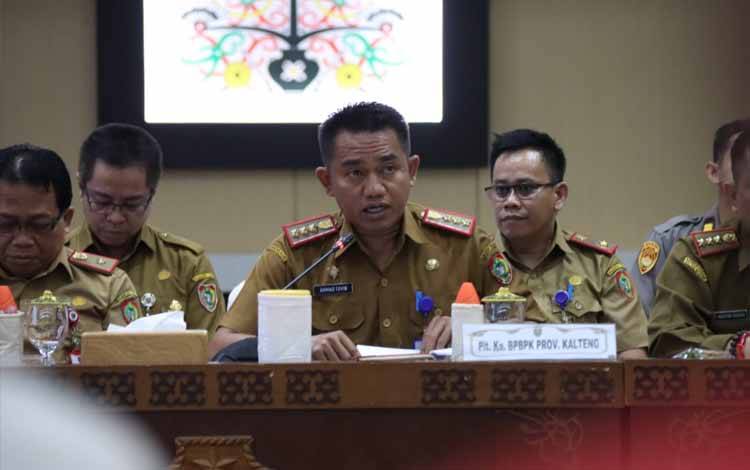 Plt. Kepala Pelaksana Badan Penanggulangan Bencana dan Pemadam Kebakaran (BPBPK) Kalteng Ahmad Toyib di Aula Jayang Tingang, Senin 5 Juni 2023. (FOTO: IST)