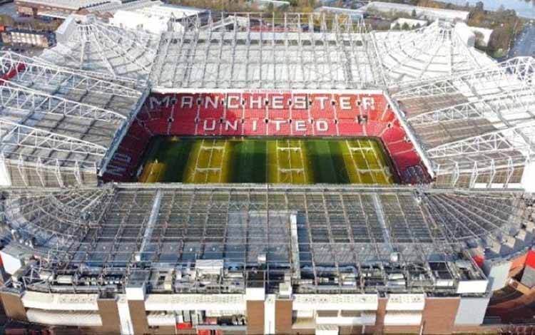 Foto udara stadion Old Trafford, markas tim sepak bola Manchester United, di Manchester, Inggris Utara, Rabu (23/11/2022). (ANTARA/AFP/Oli Scarff/am.)