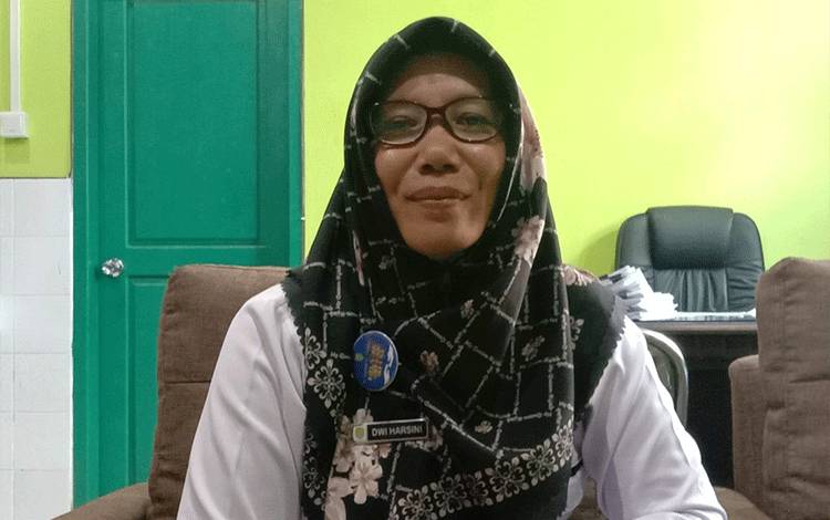 Kepala DKPP Sukamara, Dwi Harsini. (FOTO:NORHASANAH)