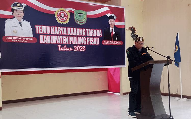 Ketua Panitia pelaksanaan Temu Karya Tarang Taruna saat membacakan sambutannya, Rabu, 14 Juni 2023.( FOTO : M PRADILA KANDI )