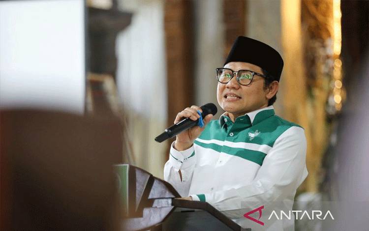 Wakil Ketua DPR RI bidang Korkesra Abdul Muhaimin Iskandar saat menghadiri pertemuan dengan salah satu organisasi sayap Nahdlatul Ulama (NU), Fatayat se Provinsi Jawa Tengah di Semarang, Minggu (11/6/2023). (ANTARA/HO-DPR RI)
