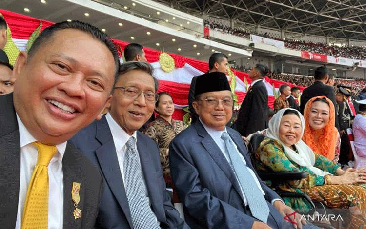 Ketua MPR RI Bambang Soesatyo saat mengikuti Upacara HUT Ke-77 Bhayangkara, di Stadion Utama Gelora Bung Karno, Jakarta, Sabtu (1/7/2023). ANTARA/HO-MPR RI