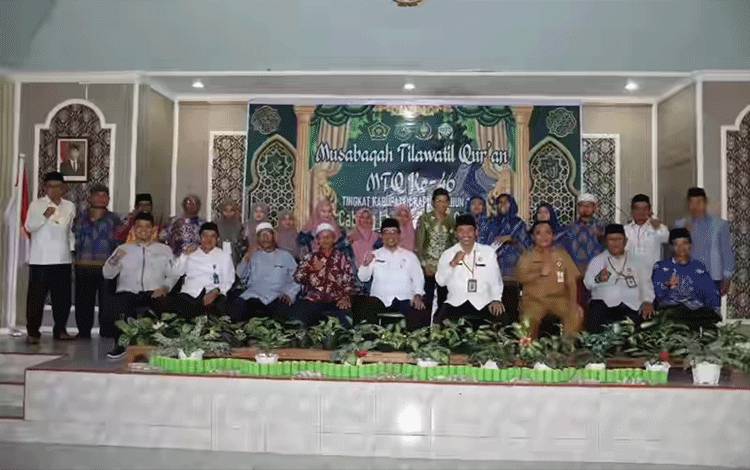 Pengurus LPTQ Provinsi Kalteng bersama pengurus LPTQ Kapuas usai tinjau MTQ Kabupaten Kapuas di Kawasan Islamic Center Kapuas, Selasa, 4 Juli 2023. (FOTO: IST)