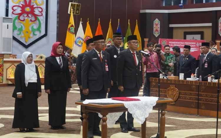 Pejabat yang mendapatkan rotasi jabatan pada sesi pelantikan di Aula Jayang Tingang, Kamis, 6 Juli 2023. (FOTO: IST)