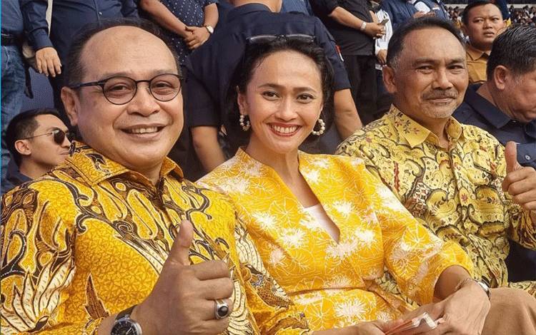 Tiga utusan Partai Golkar pada apel siaga perubahan Partai NasDem di Stadion Gelora Bung Karno, Senayan, Jakarta, Minggu (16/7/2023). (ANTARA/HO-Dokumentasi Pribadi)