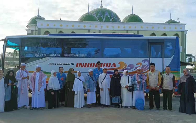 Jemaah Haji Kabupaten Kapuas tiba di Kota Kuala Kapuas pada Rabu, 19 Juli 2023. (FOTO: IST)