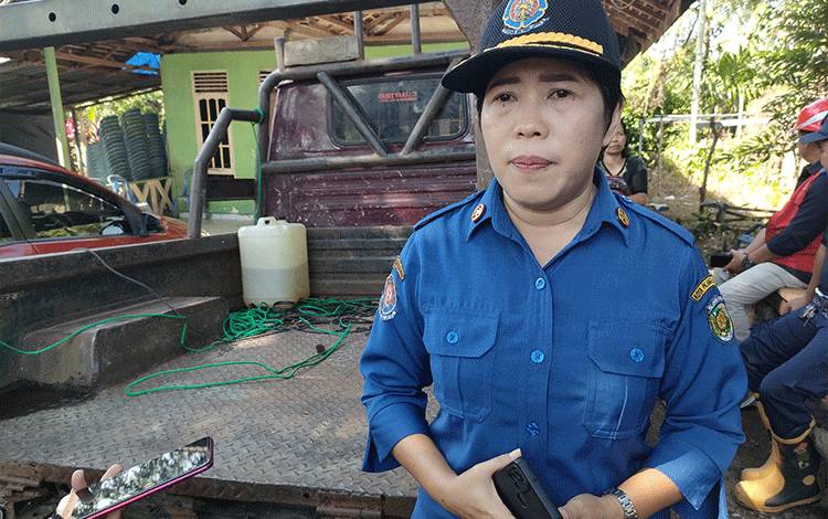 Kepala Seksi Investigasi DPKP Kota Palangka Raya Setni Kristianti (Foto : Pathur)