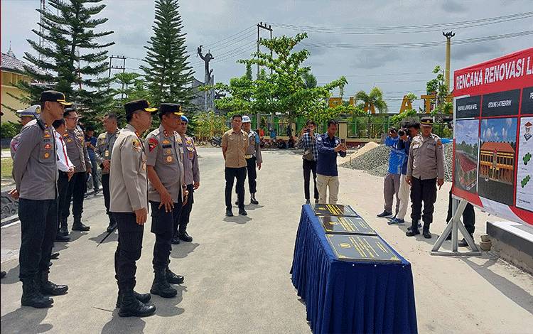 Kapolda Kalteng Irjen Pol Nanang Avianto saat kunjungi Polres Kapuas, pada Senin, 7 Agustus 2023. (FOTO: IST)