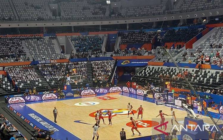 Lebanon meraih kemenangan pertamanya di Piala Dunia FIBA dengan mengalahkan Pantai Gading pada babak klasifikasi Grup P di Indonesia Arena Gelora Bung Karno Jakarta, Kamis (31/8/2023). (ANTARA/Aditya Ramadhan)