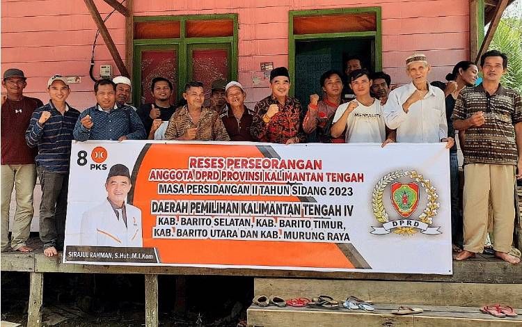 Reses anggota DPRD KaltengSirajul Rahman di Kabupaten Mura dan mengunjungi sejumlah desa guna menyerap aspirasi masyarakat. (FOTO: DOK RESES SIRAJUL RAHMAN)