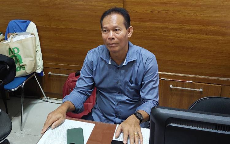 Sekretaris Komisi II DPRD Kalteng, Sengkon. (FOTO: DONNY D)