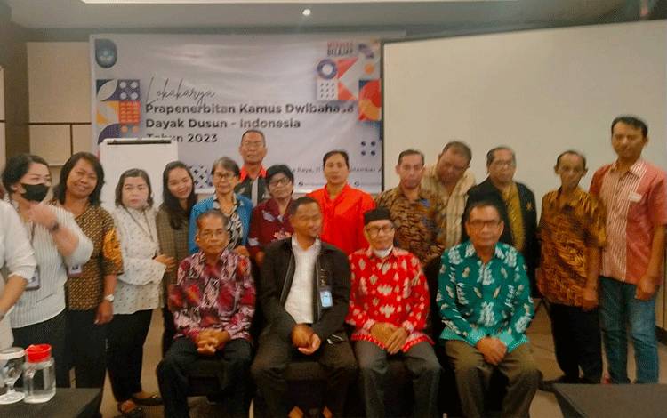 Lokakarya Prapenerbitan Kamus Dwibahasa Dayak Dusun-Indonesia pada tanggal 11 sampai dengan 13 September 2023.(FOTO: Rilis Balai Bahasa Kalteng untuk Borneonews)