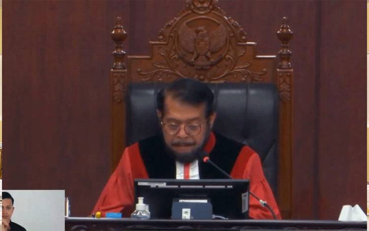 Tangkapan layar - Ketua Mahkamah Konstitusi Anwar Usman dalam sidang pengucapan putusan di Gedung MK RI, Jakarta, Kamis (14/9/2023). (ANTARA/Fath Putra Mulya)
