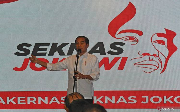 Presiden Joko Widodo menyampaikan sambutan saat pembukaan Rapat Kerja Nsional (Rakernas) Sekretariat Nasional (Seknas) Jokowi di Kota Bogor, Jawa Barat, Sabtu (16/9/2023). Rakernas Seknas Jokowi yang diikuti sebanyak 25 perwakilan DPW se-Indonesia tersebut sebagai bagian konsolidasi organisasi dalam persiapan menjelang Pilpres 2024. ANTARA FOTO/Arif Firmansyah /foc. (ARIF FIRMANSYAH/ARIF FIRMANSYAH)