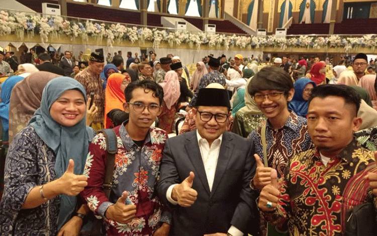 Bakal calon Wakil Presiden RI yang juga Ketua Umum PKB Muhaimin Iskandar saat berada di Graha Unesa, Sabtu (16/9/2023). ANTARA/Ananto Pradana.
