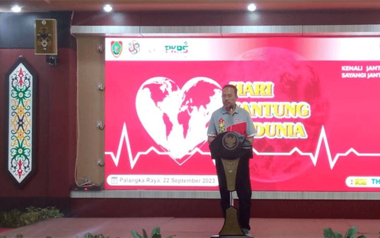 Sekda Provinsi Kalteng H. Nuryakin saat memberikan kata sambutannya pada hari jantung sedunia, bertempat di Aula Jayang Tingang, Kantor Gubernur Kalteng, Jumat, 22 September 2023 (Foto:Marini)
