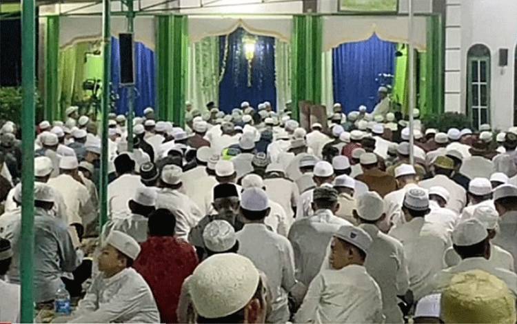 Peringatan Maulid Nabi Muhammad SAW yang digelar oleh Majelis Taklim Bahasyim Jalan Kirab Remaja Tamiang Layang Kabupaten Barito Timur, Minggu, 24 September 2023. (FOTO: IST)