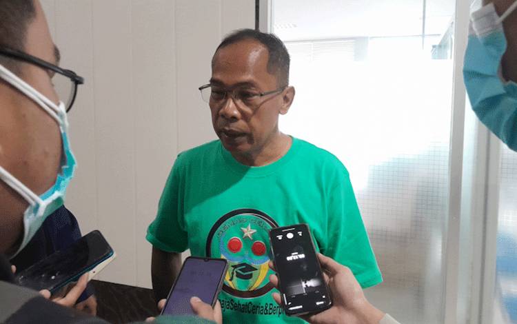 Kadinkes Provinsi Kalteng Suyuti Syamsul saat diwawancara awak media, Jumat, 29 September 2023 (Foto:Marini)