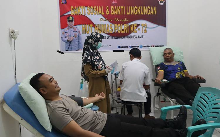 Jajaran Polres Seruyan menggelar donor darah dalam menyambut HUT Humas Polri Ke-72 Tahun 2023. (FOTO: Polres Seruyan)