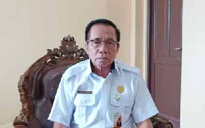Ketua DPRD Gunung Mas Akerman Sahidar saat ditemui di ruang kerjanya. (FOTO: RISKA YULYANA) 