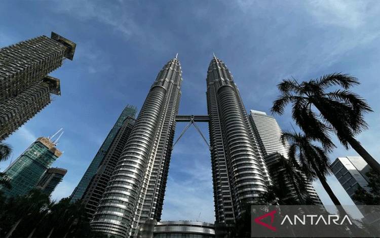 Menara Kembar Petronas di Kuala Lumpur, Malaysia. (ANTARA/Arnidhya Nur Zhafira)