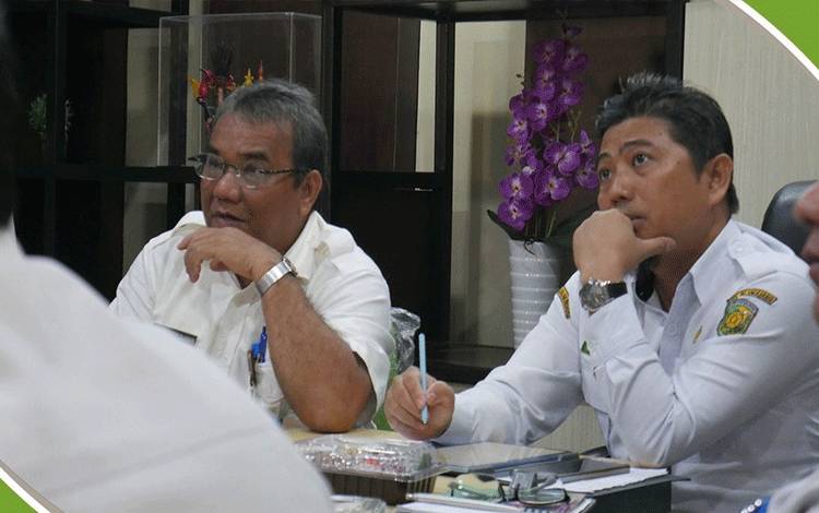 Rapat pembahasan rencana pembangunan pusat kuliner di Flamboyan Bawah Palangka Raya. (FOTO: HUMAS)