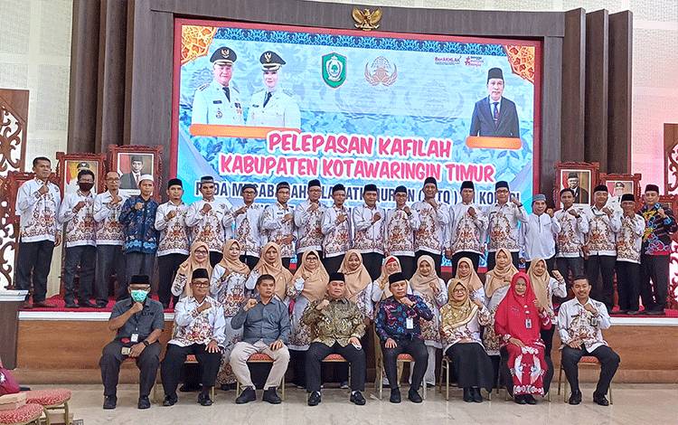 Pelepasan Kafilah MTQ Korpri Kotawaringin Timur menuju MTQ Korpri ke VII Kalimantan Tengah, Jumat, 6 Oktober 2023. (FOTO: DEWIP)