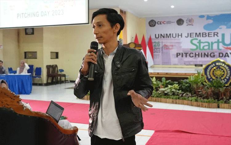 Pakar ekonomi Universitas Muhammadiyah (Unmuh) Jember Yohanes Gunawan Wibowo (ANTARA/HO-Humas Unmuh Jember)