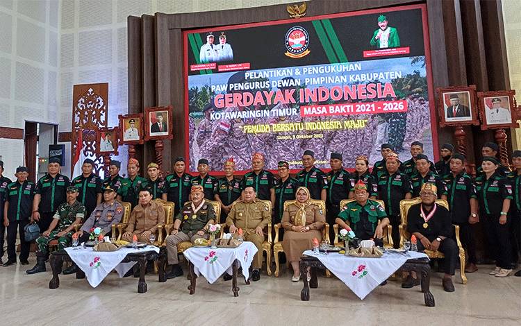 Pelantikan dan pengukuhan PAW Pengurus DPK Gerdayak Indonesia Kabupaten Kotawaringin Timur, Senin, 9 Oktober 2023. (FOTO: DEWIP)