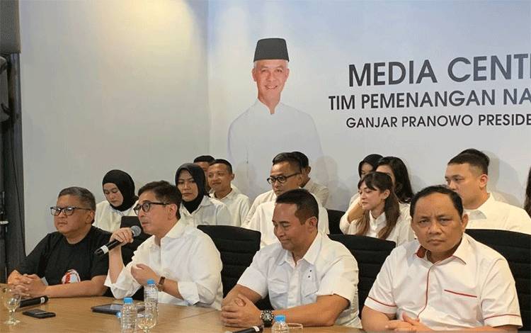 Tim Pemenangan Nasional (TPN) Ganjar Presiden meresmikan Media Center TPNGP yang beralamat di Jalan Cemara No. 19, Menteng, Jakarta Pusat, Minggu (15/10/2023) malam. ANTARA/Mario Sofia Nasution