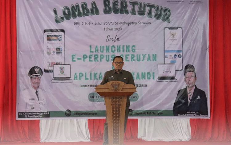 Pj Sekda Seruyan Bahrun Abbas saat membuka kegiatan Lomba Bertutur bagi siswa-siswi SD/MI se-kabupaten Seruyan Tahun 2023 (Foto: PROKOM SERUYAN)