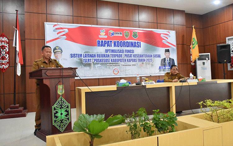 Sekda Kapuas, Septedy saat buka Rakor optimalisasi fungsi SLRTPuskesos Kabupaten Kapuas pada Selasa, 7 November 2023. (FOTO: IST)
