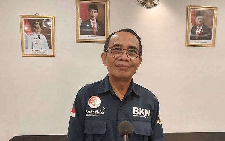 Kepala Kantor Regional VIII BKN Banjarmasin, ADarmuji. (FOTO: DODI)
