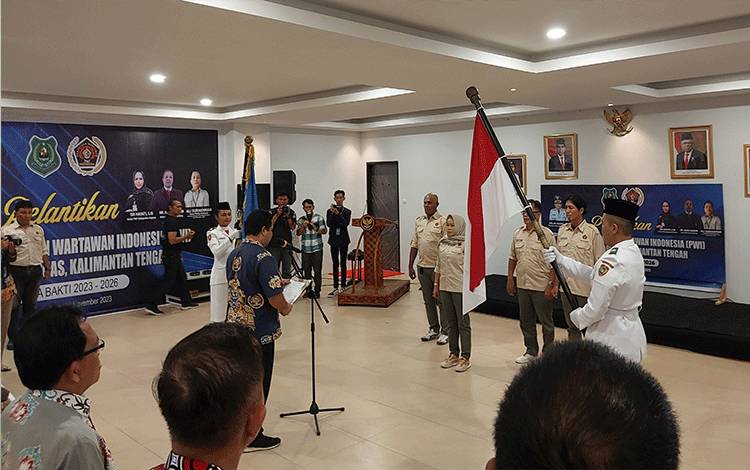 Suasana saat pelantikan pengurus PWI Kabupaten Kapuas masa bakti 2023 - 2026, bertempat di Aula Rujab Bupati Kapuas, Kamis, 23 November 2023. (FOTO: DODI)
