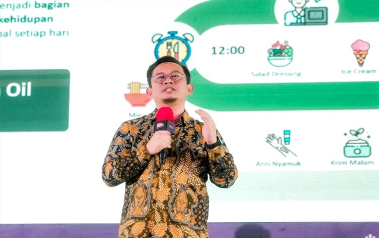 Kepala Divisi Program Pelayanan BPDPKS, Arfie Thahar saat menjadi pembicara dalam acara Indonesia Millennial and Gen-Z Summit atau IMGS 2023 di Dome Senayan Park Jakarta. (FOTO: Rilis BPDPKS)