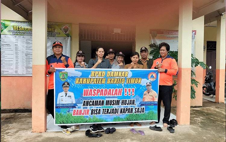 Sosialisasi yang dilaksanakan BPBD Damkar Barito Timur di Desa Pulau Padang untuk mengantisipasi dampak banjir. (FOTO: IST)