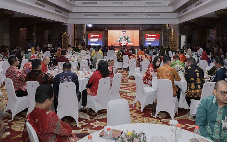 Kepala Perwakilan Bank Indonesia Provinsi Kalimantan Tengah, Taufik Saleh menyampaikan Outlook Perekonomian Kalteng dalam Pertemuan Tahunan Bank Indonesia pada Rabu, 29 November 2023 malam.(FOTO: TESTI PRISCILLA)