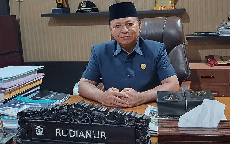 Wakil Ketua I DPRD Kotawaringin Timur Rudianur. (FOTO: DEWIP)
