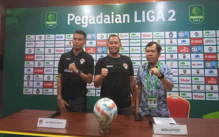 Dalam persiapan menghadapi laga kandang melawan Persipal Palu pada lanjutan Liga II Indonesia Baru di Stadion Tuah Pahoe, Selasa, 5 Desember 2023.