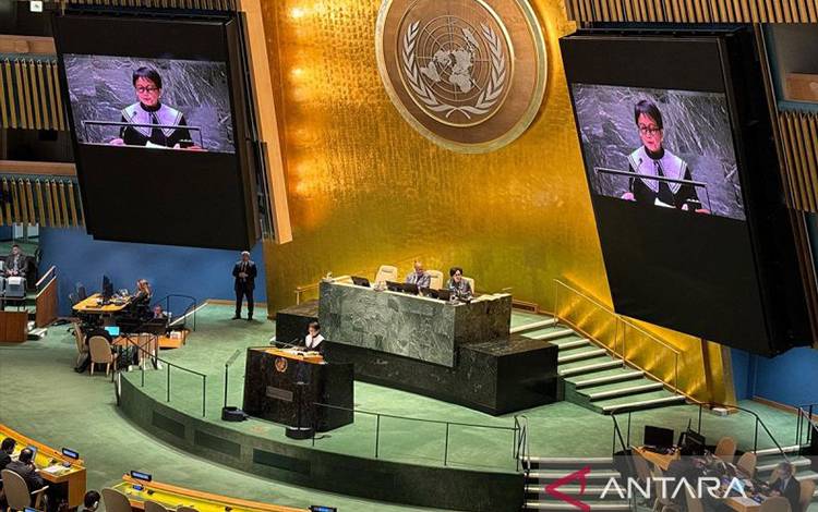 Arsip foto - Menteri Luar Negeri Retno Marsudi menyampaikan pernyataan nasional Indonesia dalam Sidang Majelis Umum PBB untuk membahas situasi di Gaza, di New York, AS, Selasa (28/11/2023). ANTARA/HO-Kemlu RI/am.