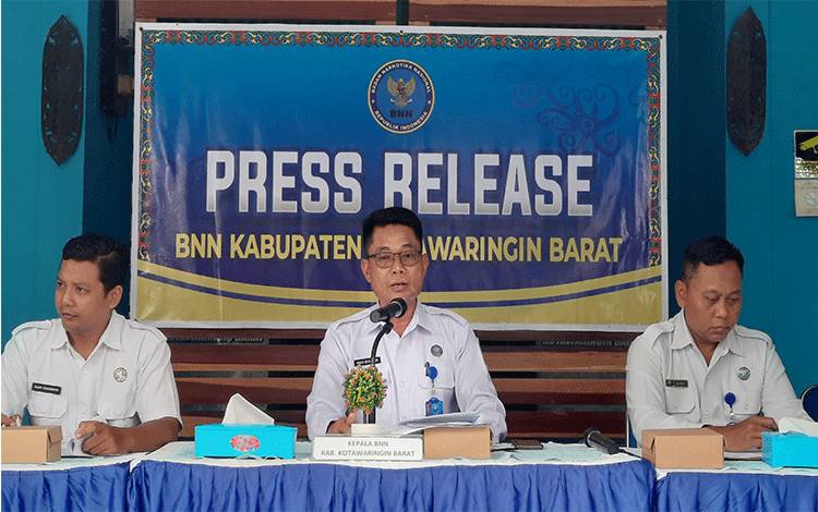 Kepala BNNK Kobar AKBP Miga Nugroho saat memimpin Pres Release capaiaan tahun 2023.
