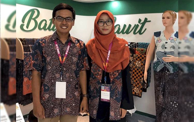 Ihsan dan Dinar, pemilik Perusahaan batik asal Yogyakarta, CV Smart Batik Indonesia atau Sm-art Batik. (FOTO: Rilis BPDPKS)