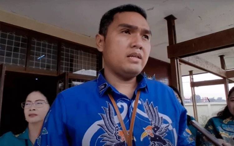 Sekretaris Disdik Kota Palangka Raya Aprae Vico Ranan. ANTARA/Adi Wibowo