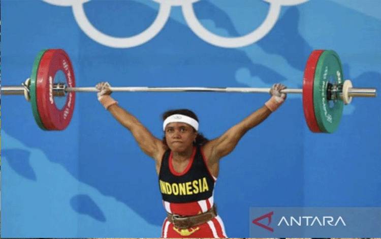 Arsip foto - Atlet angkat berat Papua Lisa Rumbewas saat tampil di ajang Olimpiade. (ANTARA/HO-reprensi pihak ketiga/pri)