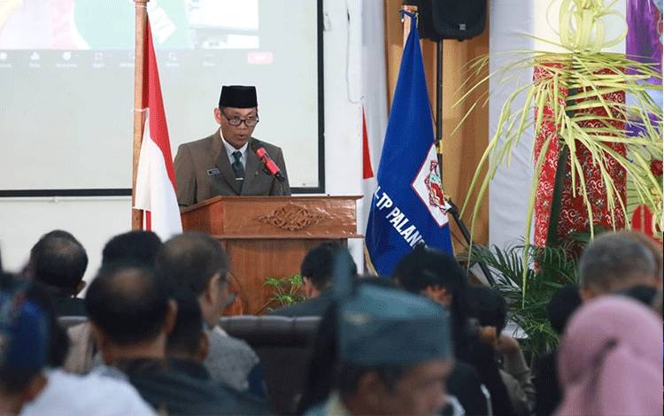 Staf Ahli (Sahli) Gubernur Kalimantan Tengah (Kalteng) Bidang Ekonomi, Keuangan dan Pembangunan Yuas Elko. (FOTO:FERY)