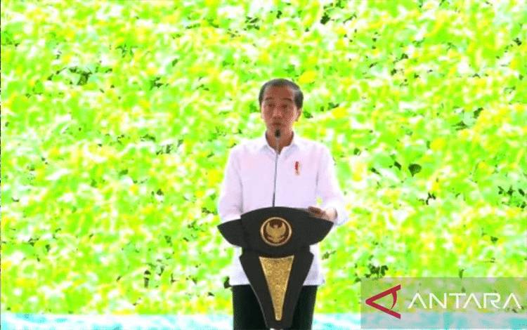 Tangkapan layar - Presiden Joko Widodo memberikan sambutan pada groundbreaking Kantor OIKN di Kabupaten Penajam Paser Utara, Kalimantan Timur, Rabu (17/1/2024). ANTARA/Mentari Dwi Gayati