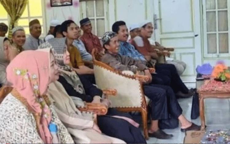 Suasana saat kegiatan pengarahan kepada calon jemaah haji cadangan tahun 2024, bertempat di Aula Kemenag Kapuas. (FOTO: IST)