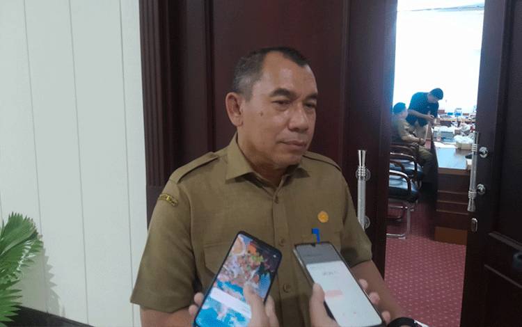 Kepala Badan Keuangan dan Aset Daerah (BKAD) Provinsi Kalteng Syahfiri (Foto:MARINI)