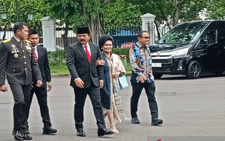 Menteri ATR/Kepala BPN Hadi Tjahjanto tiba di Istana Kepresidenan Jakarta, Rabu (21/2/2024).